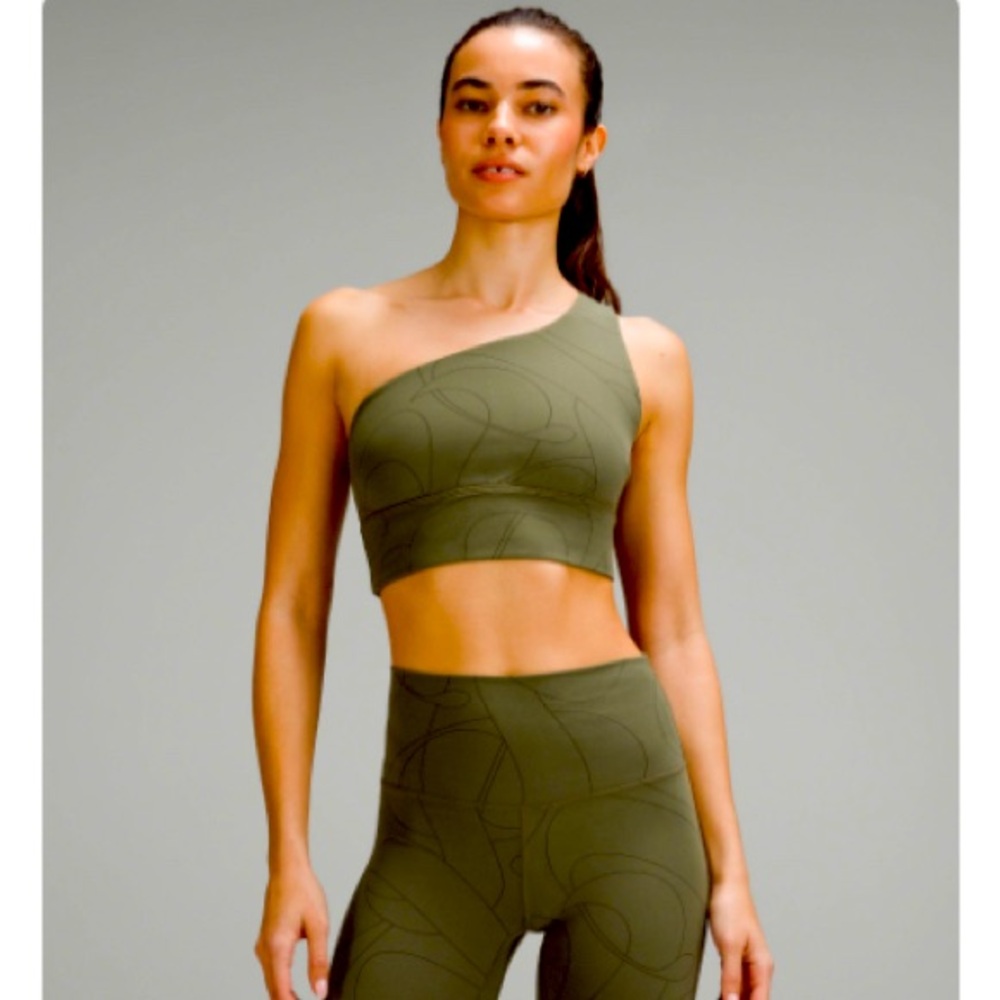 lululemon asymmetrical C/D sports bra